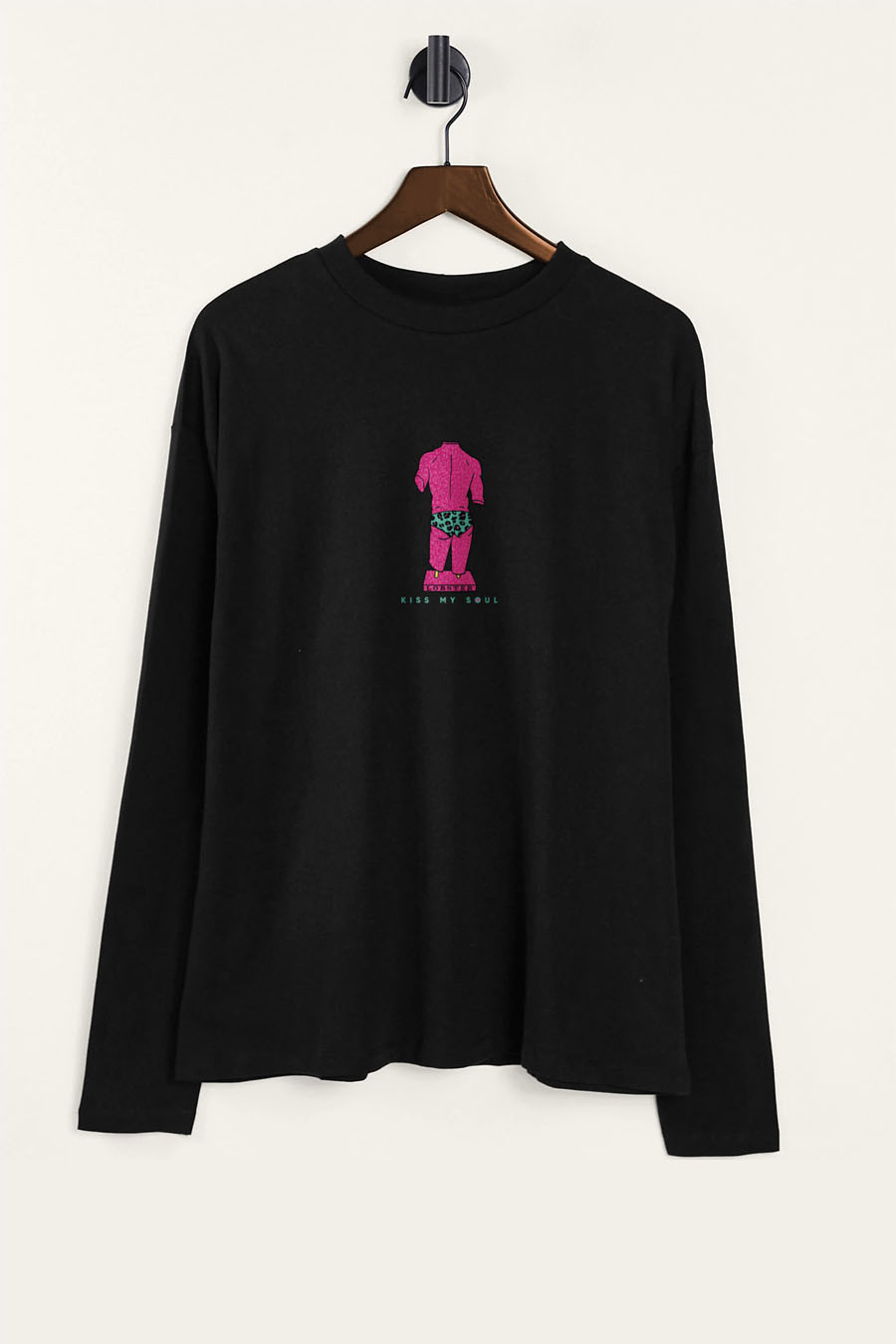 lobster-flat-lay-long-sleeve-black-9001