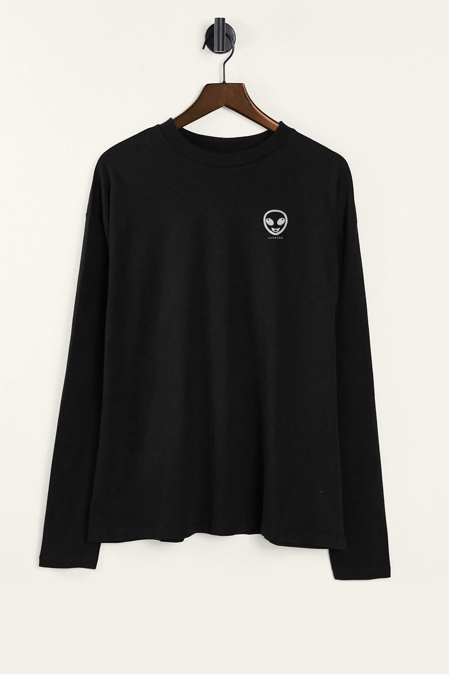 lobster-flat-lay-long-sleeve-black-9007