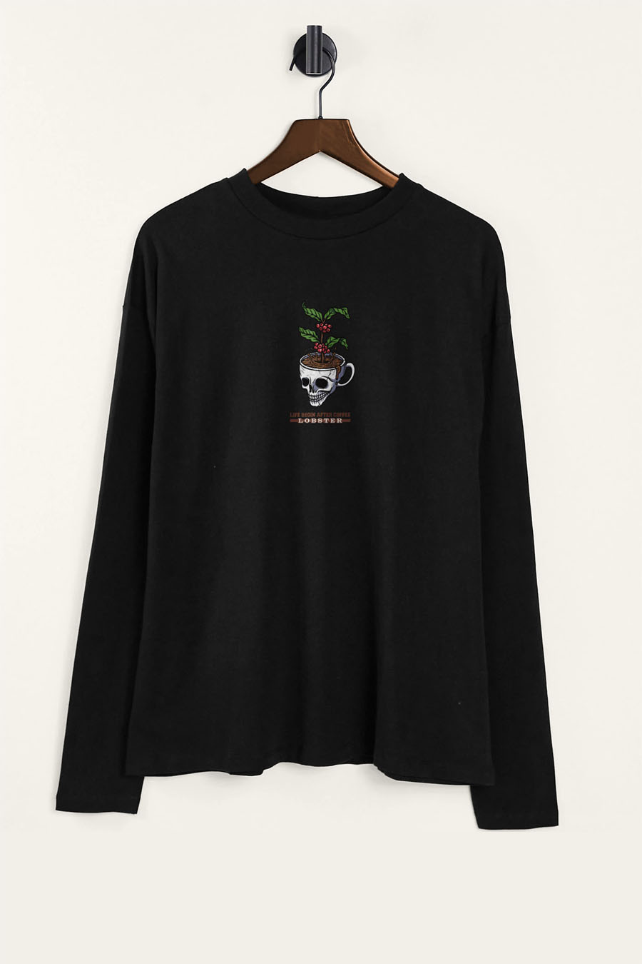 lobster-flat-lay-long-sleeve-black-9010