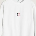 crop2-lobster-sweatshirt-ad-white-5662