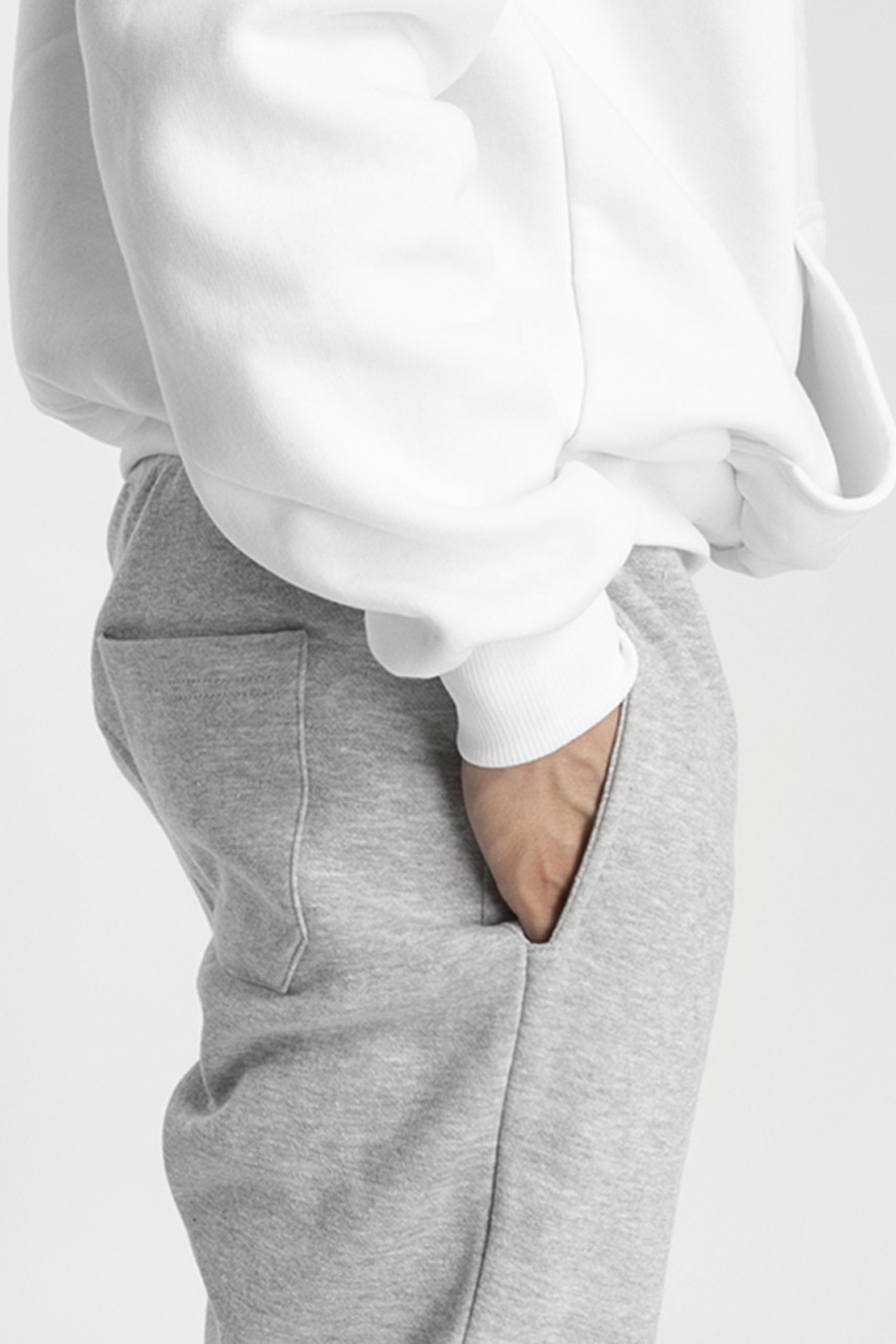 crop2-trousers-lob-man-ad-grey-5626