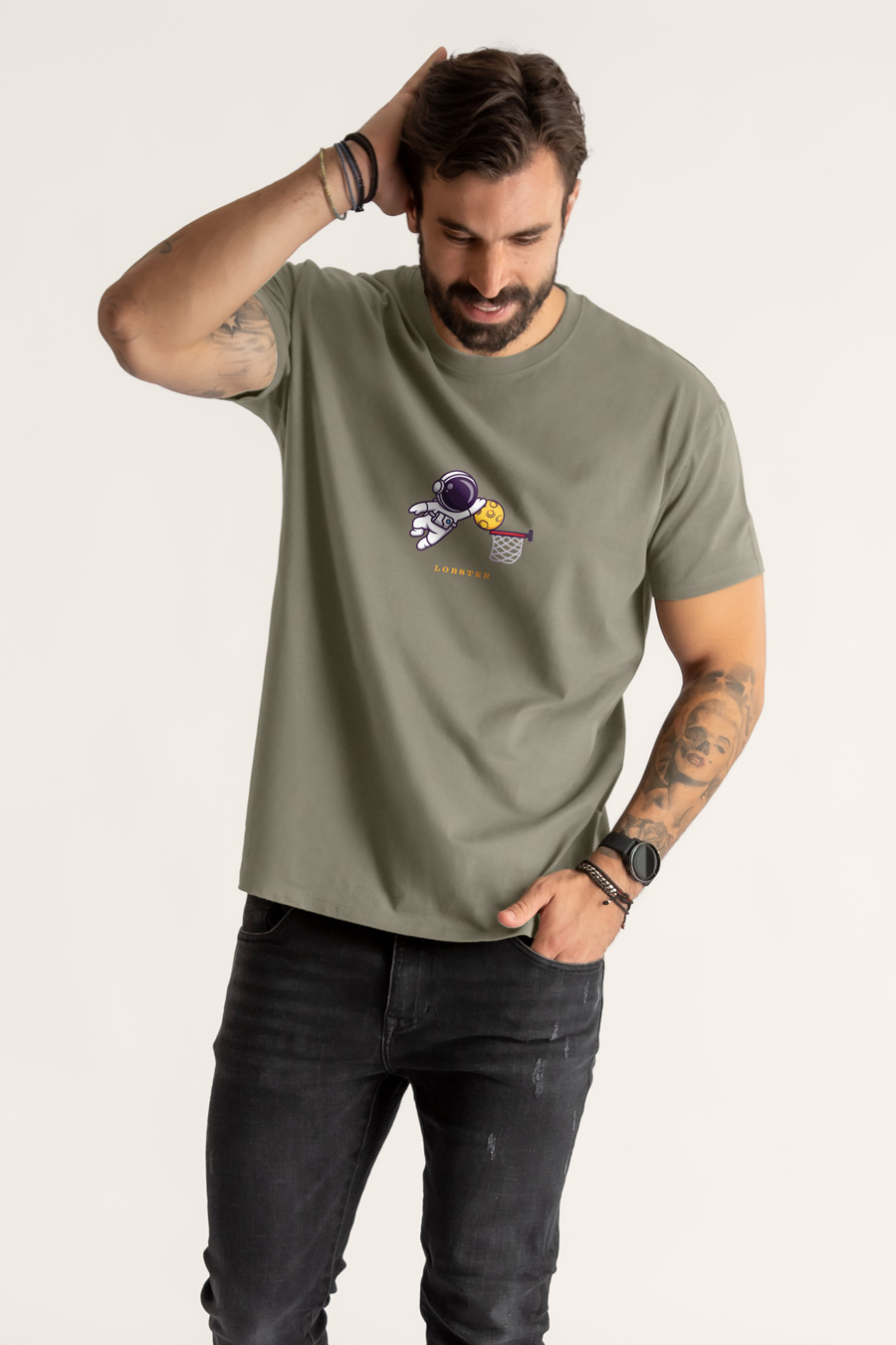 crop1-lobster-t-shirt-ad-khaki-4173