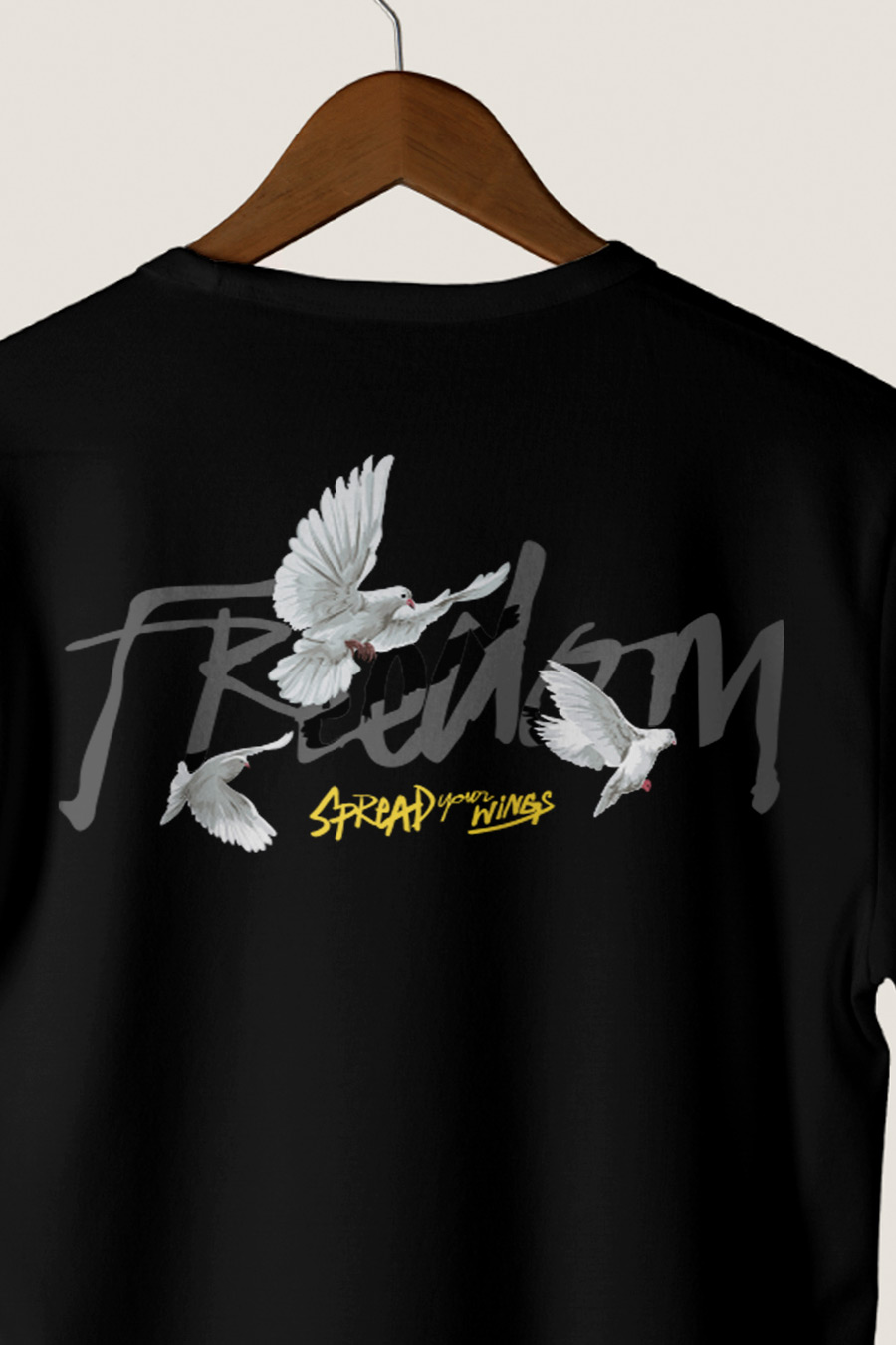 crop1-t-shirt-hangers-lob-man-bb-black-4456