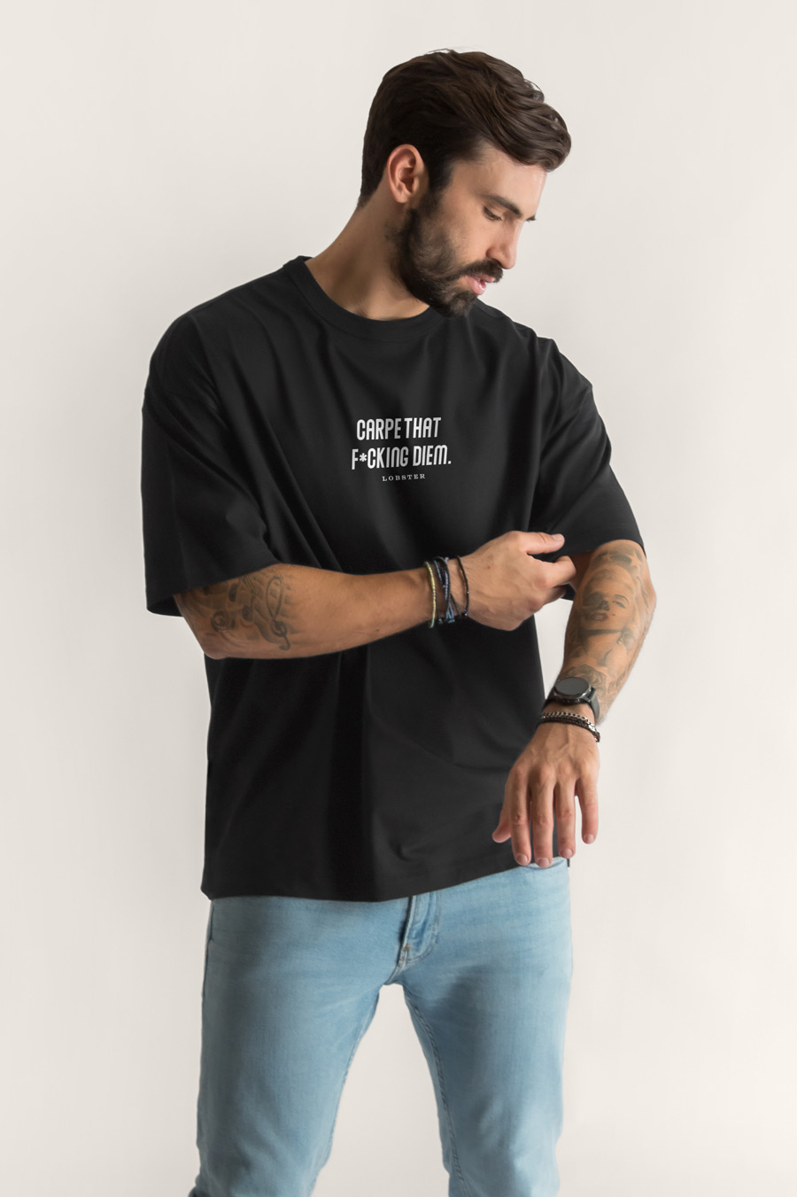 crop1-lobster-boxy-t-shirt-ae-black-4352