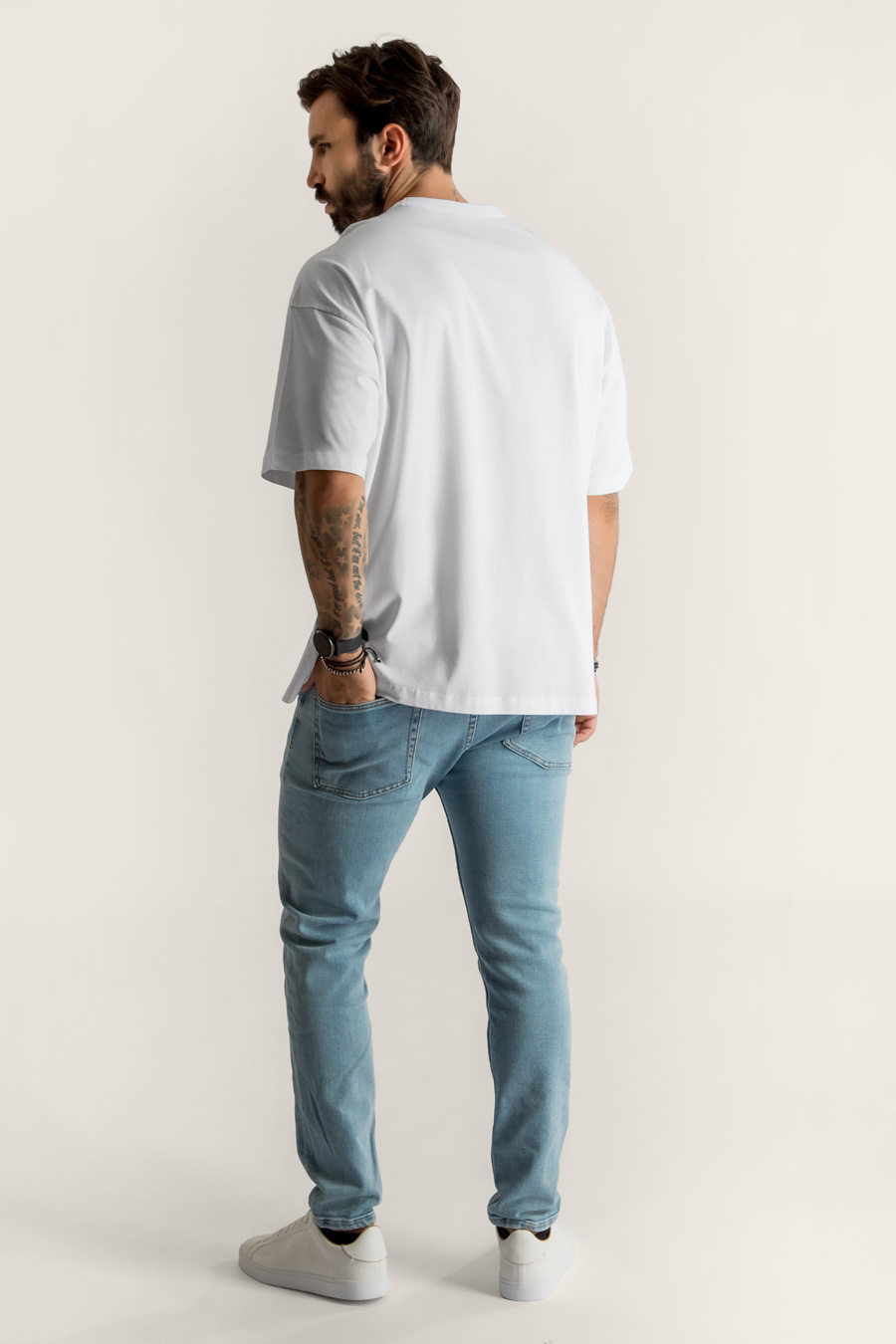 full-lobster-boxy-t-shirt-aj-white-back