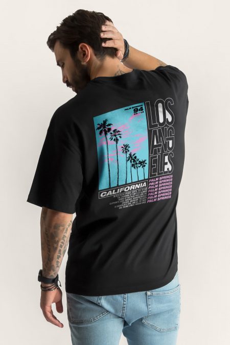 Palm Springs, Oversized
