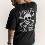 Pirate Wanted, Oversized