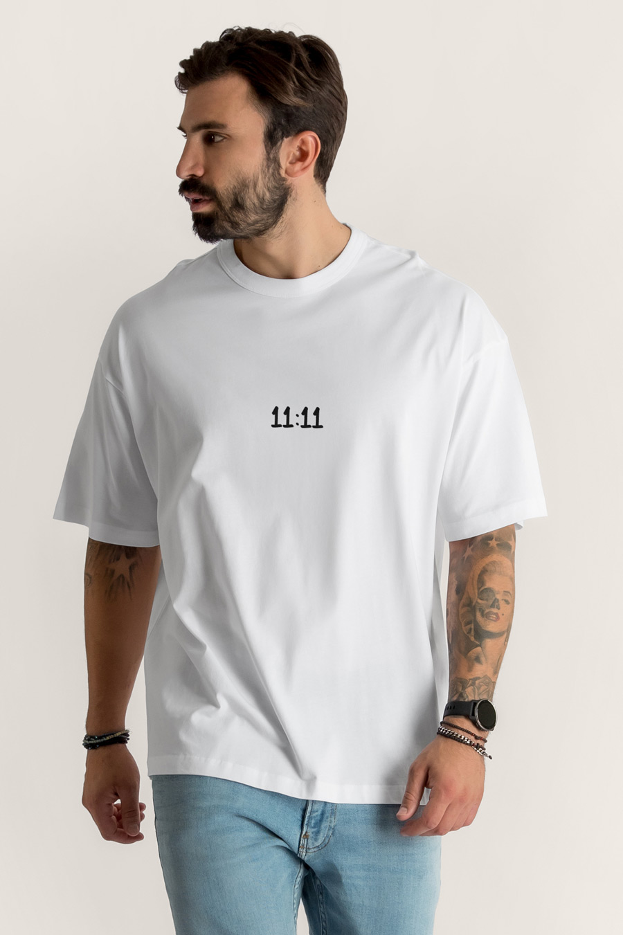 crop2-lobster-boxy-t-shirt-ad-white-4558