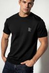t-shirt-man-a-hanger-front-zoom1-black-6060.jpg