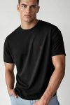 t-shirt-man-a-hanger-front-zoom1-black-6012.jpg