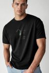 t-shirt-man-a-hanger-front-zoom1-black-6137.jpg