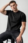 t-shirt-man-a-g18-front-zoom1-black-6000.jpg