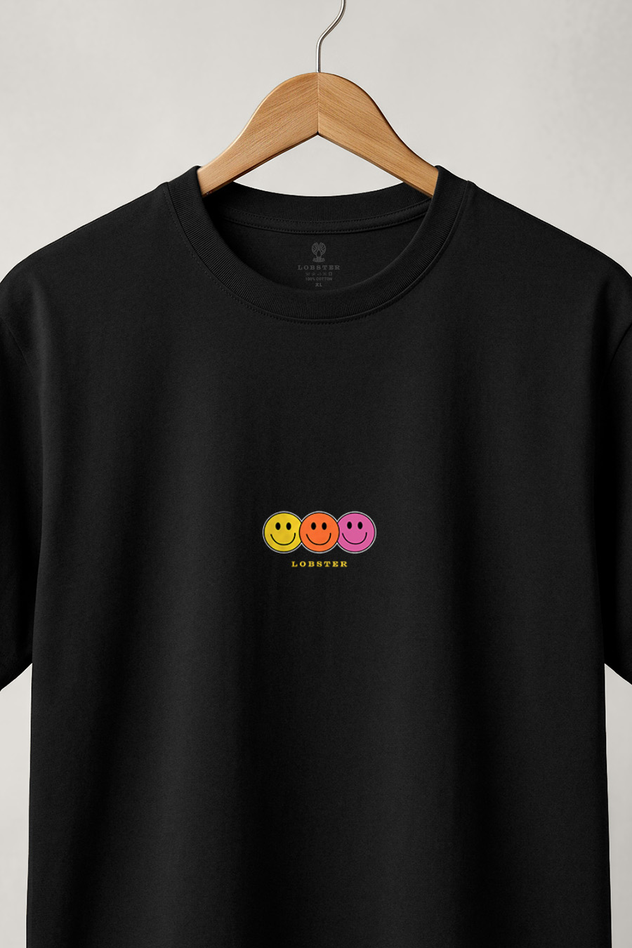 t-shirt-man-a-hanger-front-zoom1-black-6073.jpg