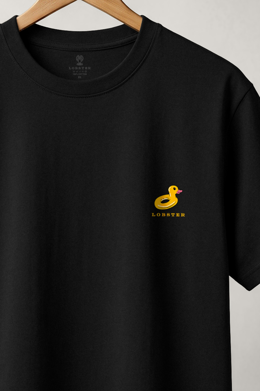 t-shirt-man-a-hanger-front-zoom2-black-6040.jpg