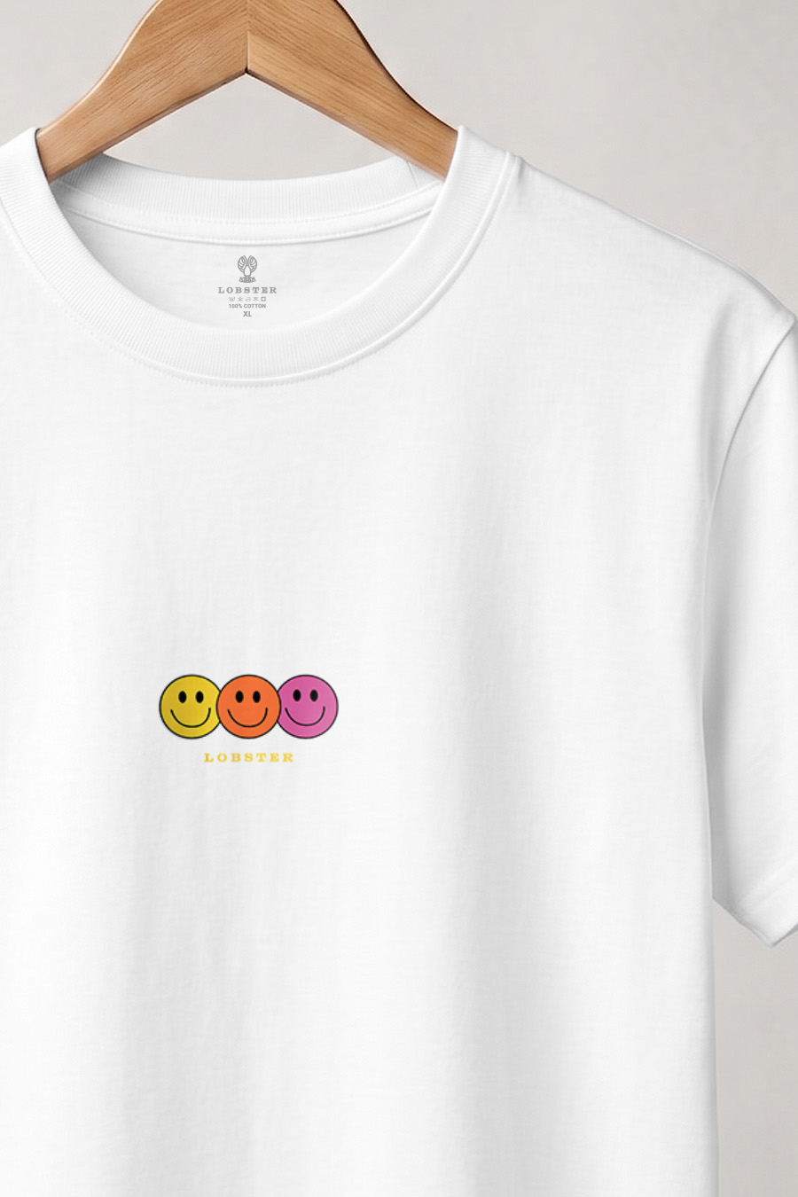 t-shirt-man-a-hanger-front-zoom2-white-6073.jpg
