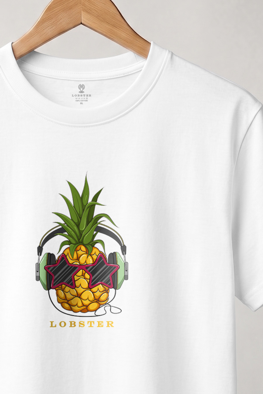 t-shirt-man-a-hanger-front-zoom2-white-6132.jpg